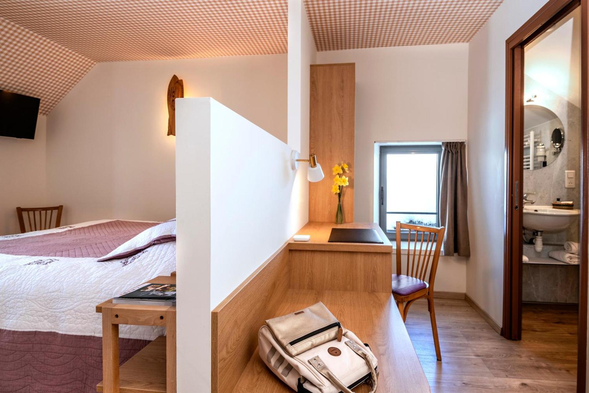 Hotel Restaurant De La Poste Et La Grange Detente, Espace Bien-Etre Chateauneuf-de-Randon Ngoại thất bức ảnh
