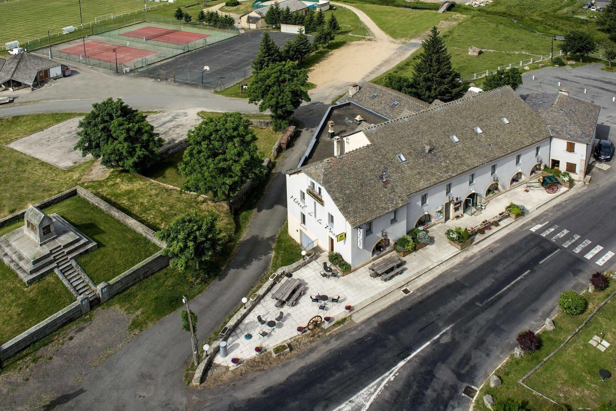 Hotel Restaurant De La Poste Et La Grange Detente, Espace Bien-Etre Chateauneuf-de-Randon Ngoại thất bức ảnh
