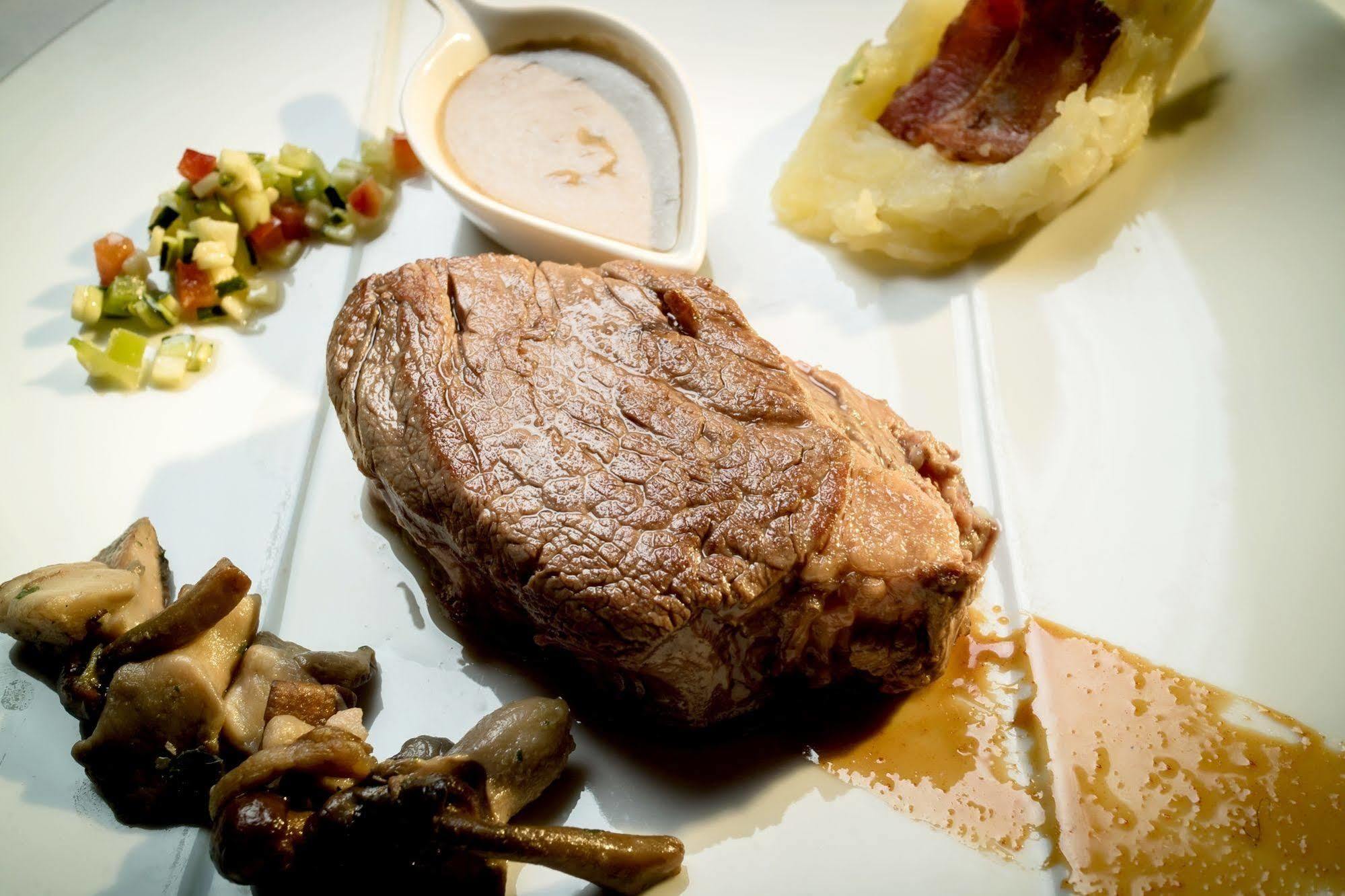 Hotel Restaurant De La Poste Et La Grange Detente, Espace Bien-Etre Chateauneuf-de-Randon Ngoại thất bức ảnh